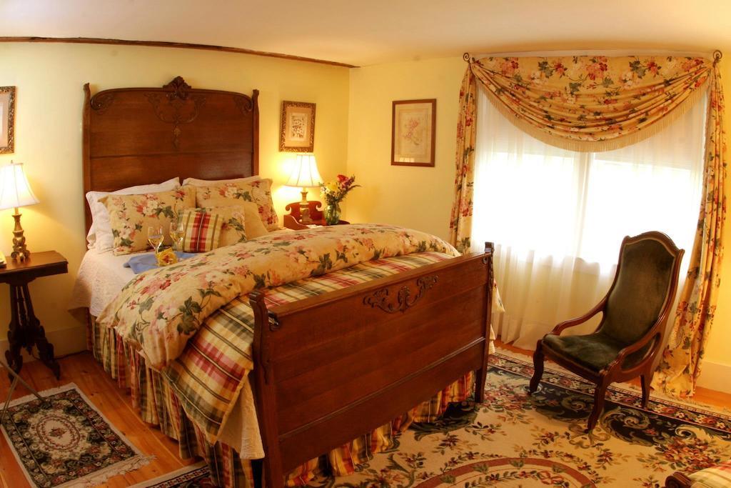 Colby Hill Inn Henniker Exterior photo